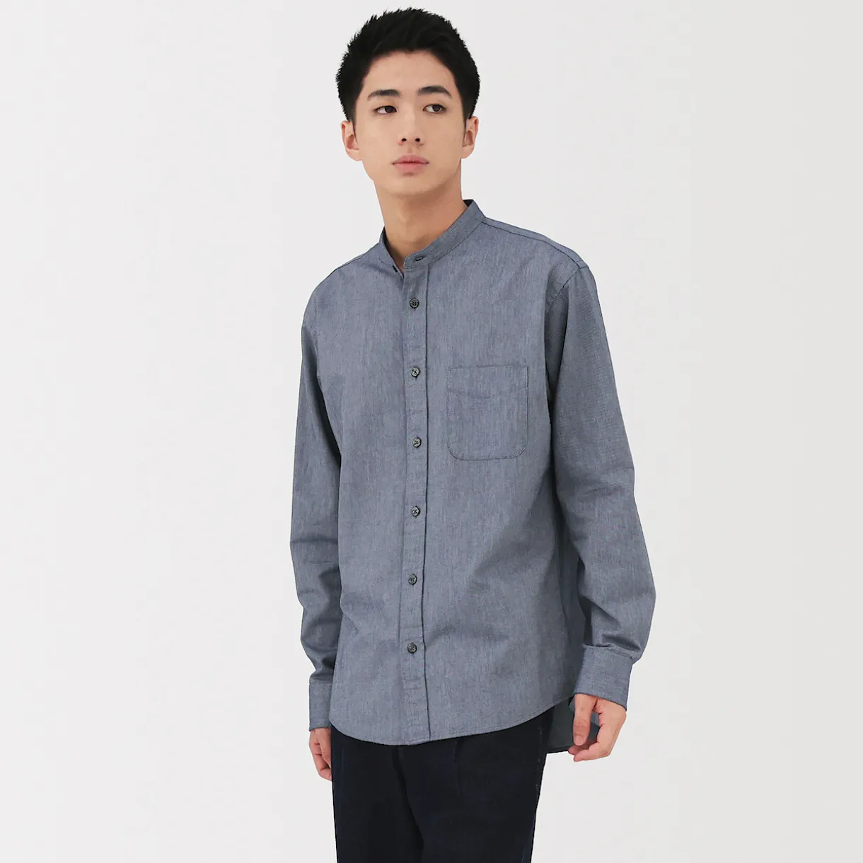 Chemise en coton Oxford lavé col officier pour homme