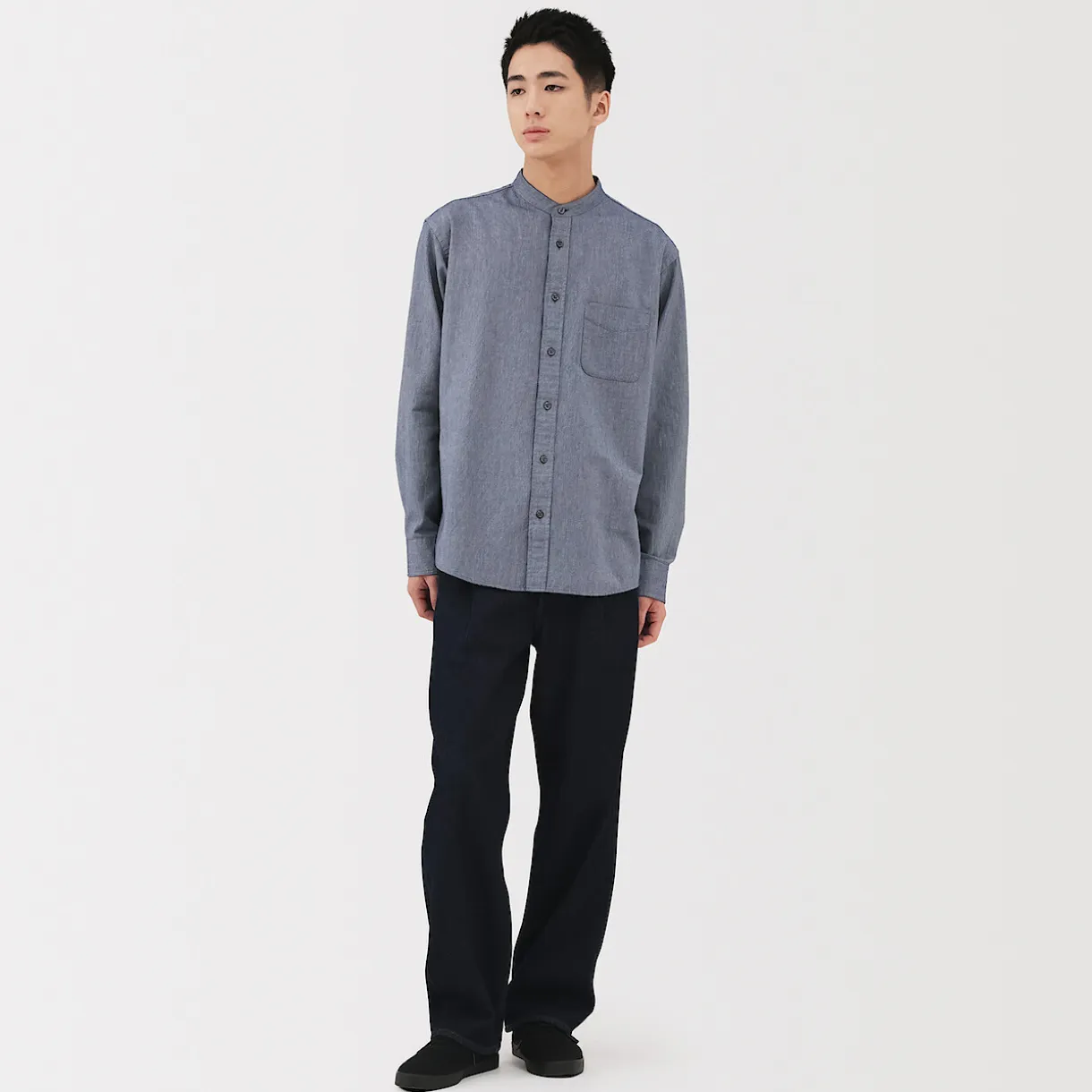 Chemise en coton Oxford lavé col officier pour homme