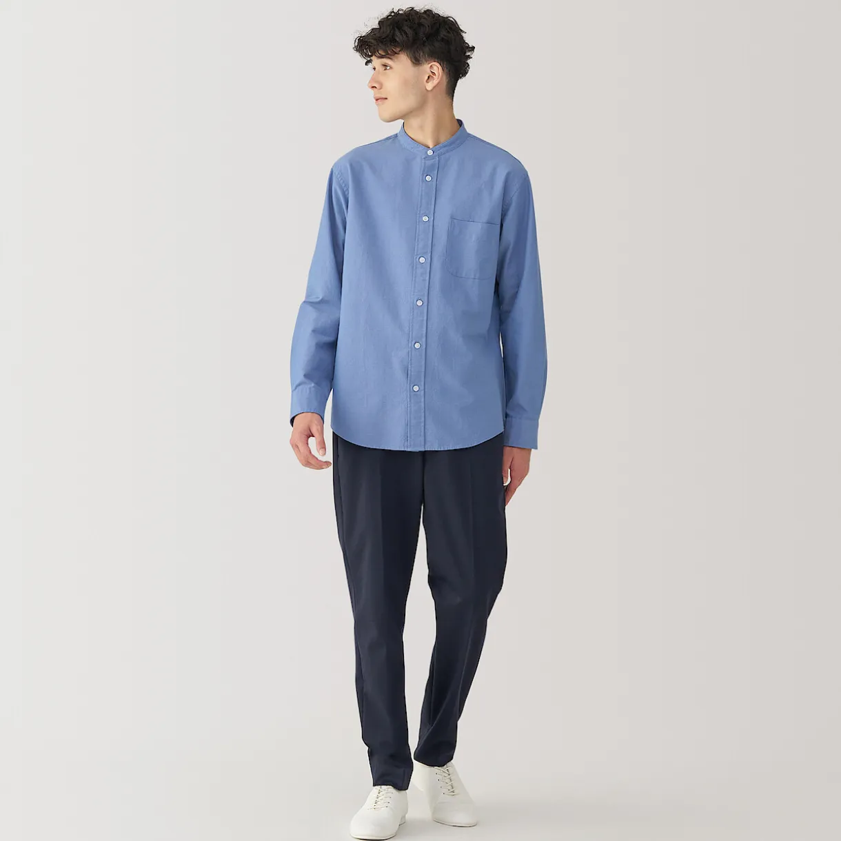 Chemise en coton Oxford lavé col officier pour homme