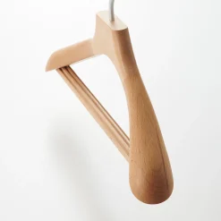 Cintre en hêtre
