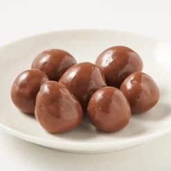 Frambroises enrobées de chocolat au lait