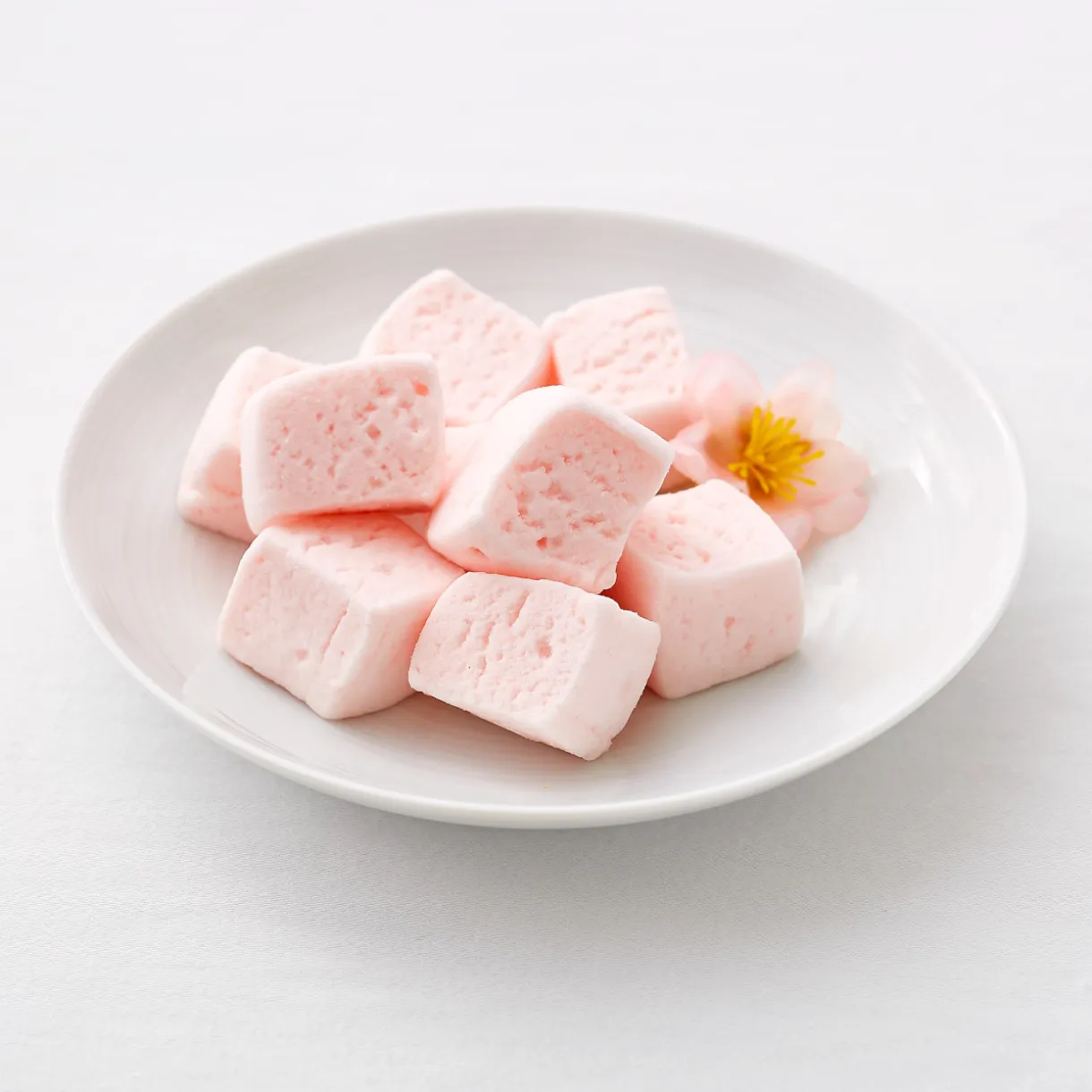 Guimauves françaises goût Sakura et litchi