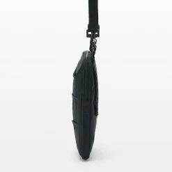 Mini‐sacoche à bandoulière déperlante avec porte‐stylo