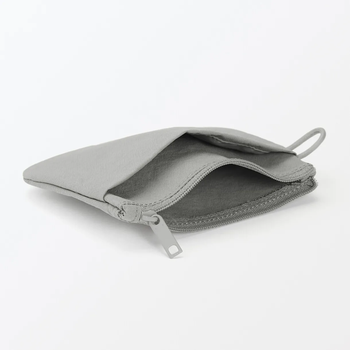 Pochette zippée en nylon texturé ‐ Petite