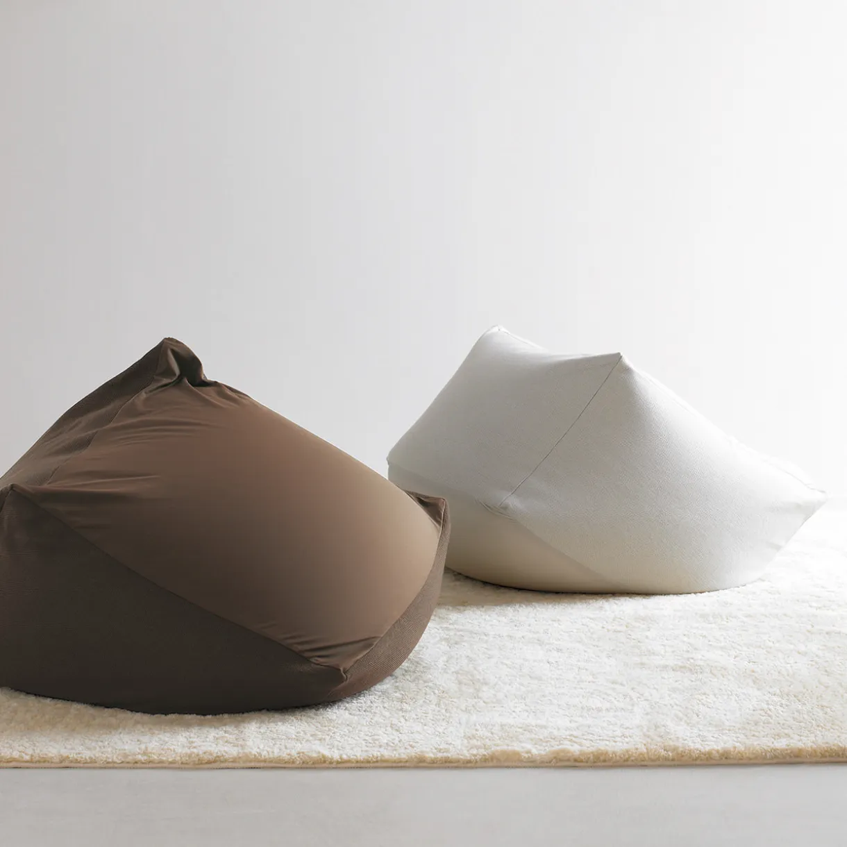 Pouf confort microbilles (vendu sans housse) (Dont Eco‐part. 2,05 €)