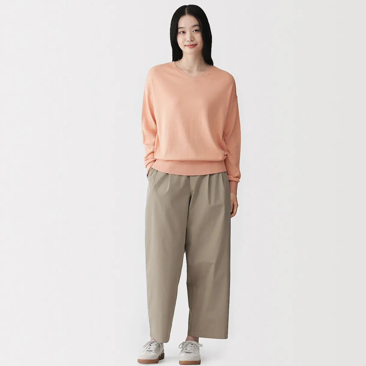Pull à col en V en mélange de fibres de soja pour femme