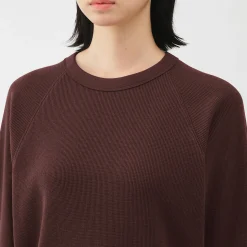 Pull à col rond en coton biologique tricoté gaufré pour femme