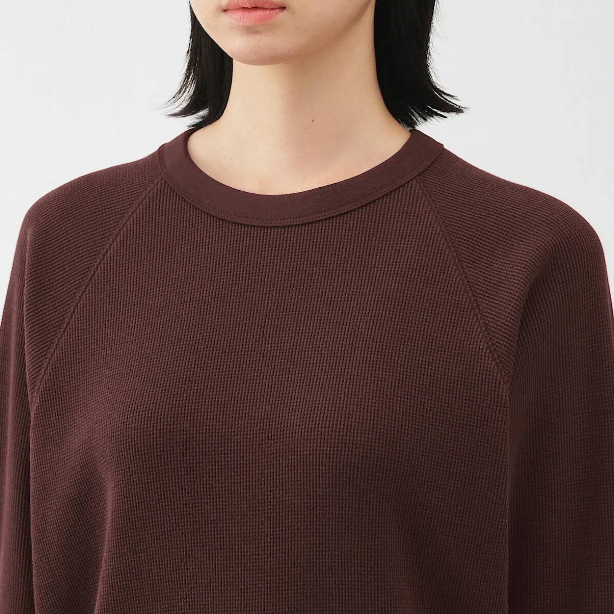Pull à col rond en coton biologique tricoté gaufré pour femme