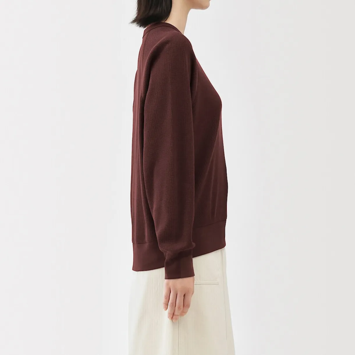 Pull à col rond en coton biologique tricoté gaufré pour femme