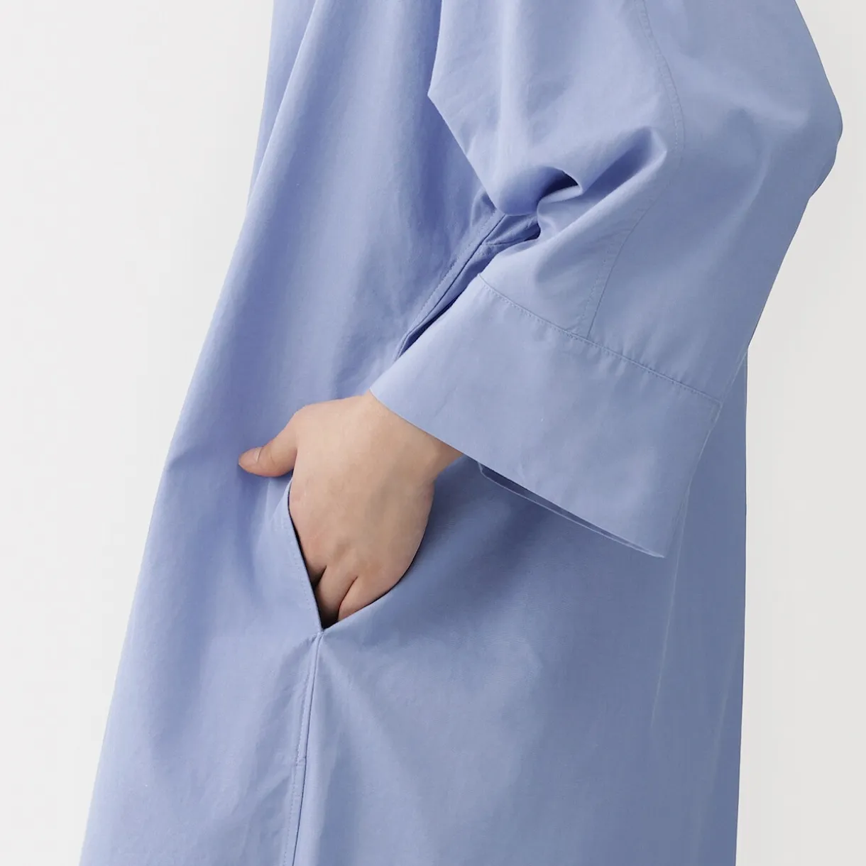 Robe chemise à col montant en popeline de coton biologique pour femme