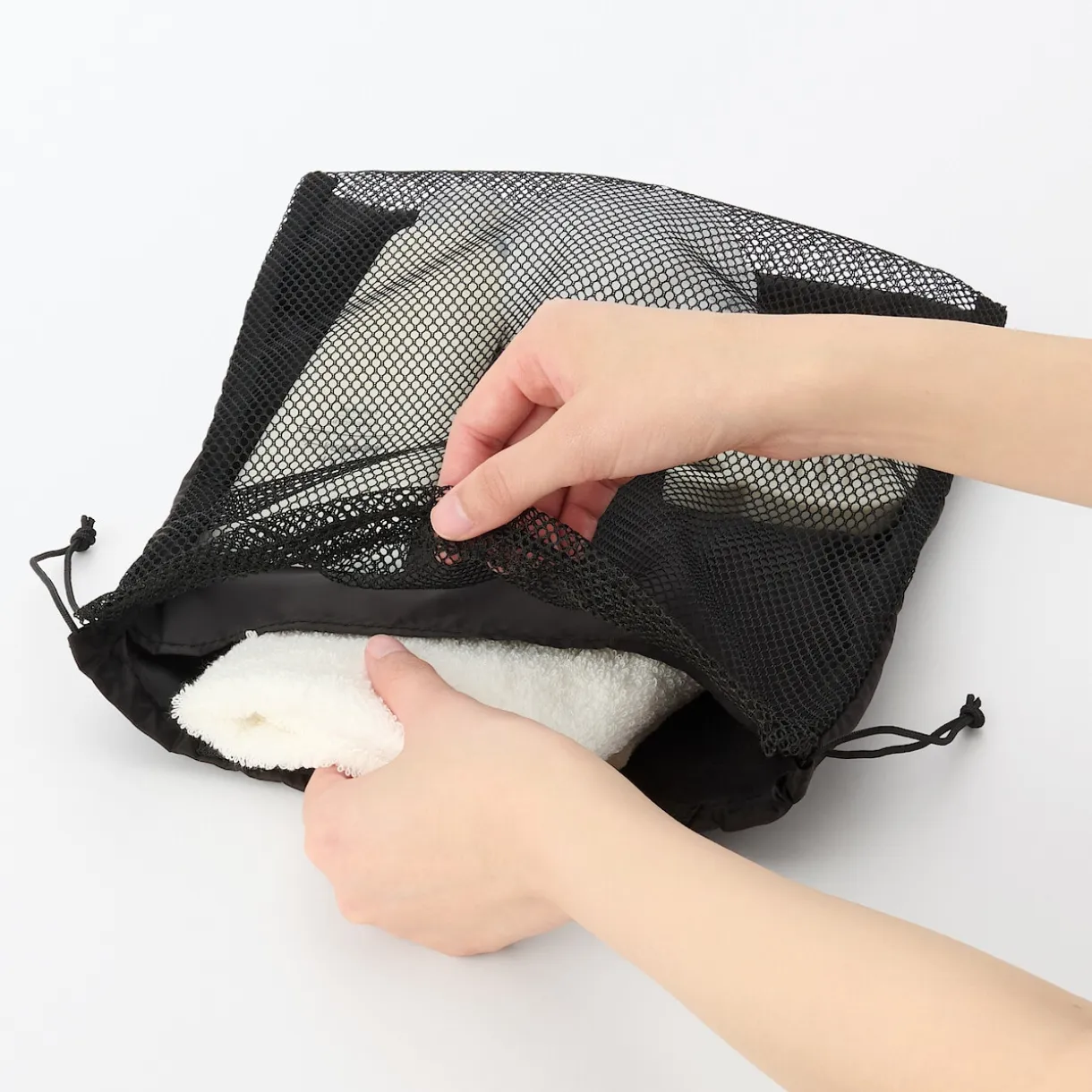 Sac à cordon en maille - Modèle moyen