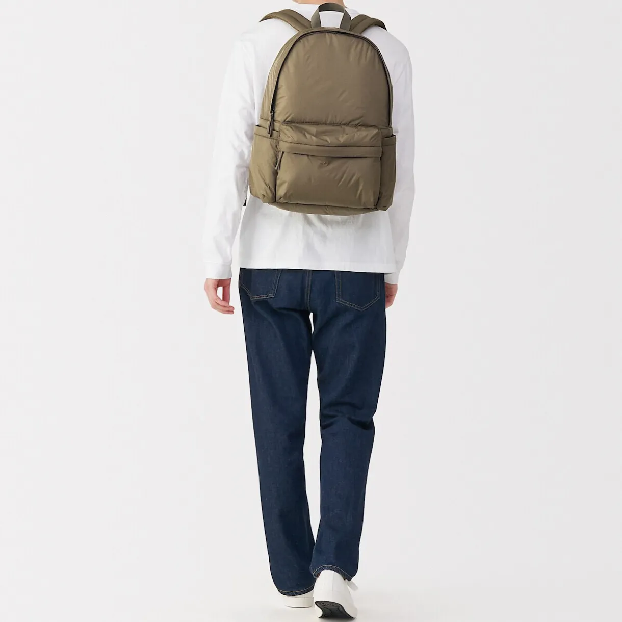 Sac à dos rembourré et déperlant en nylon recyclé