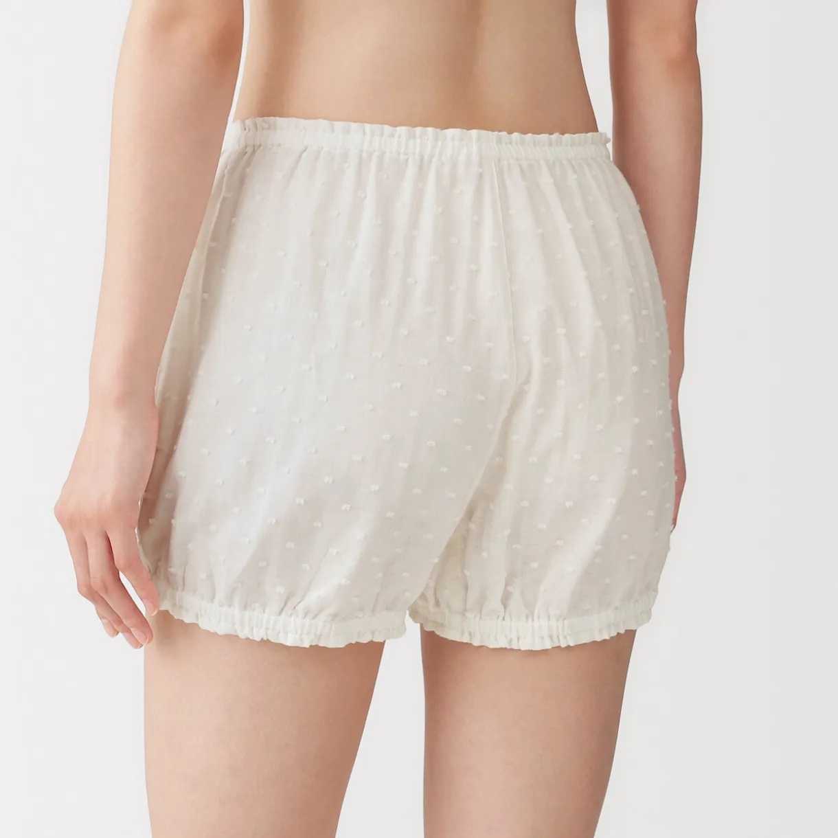 Short ballon en double gaze à pois dobby pour femme