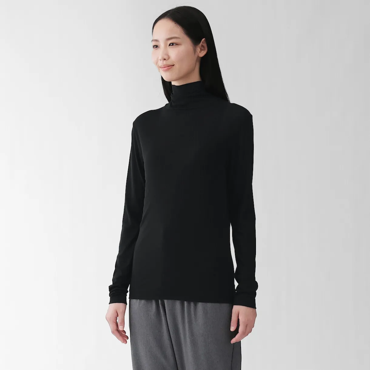 T-shirt à col roulé transparent à manches longues en mélange de lyocell pour femme