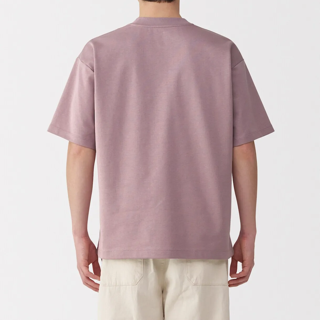 T‐shirt Cool Touch à poche coupe Relax pour homme.
