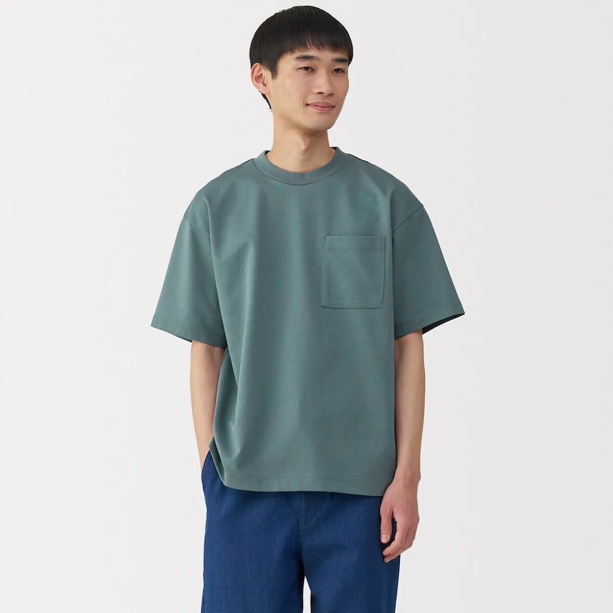 T‐shirt Cool Touch à poche coupe Relax pour homme.