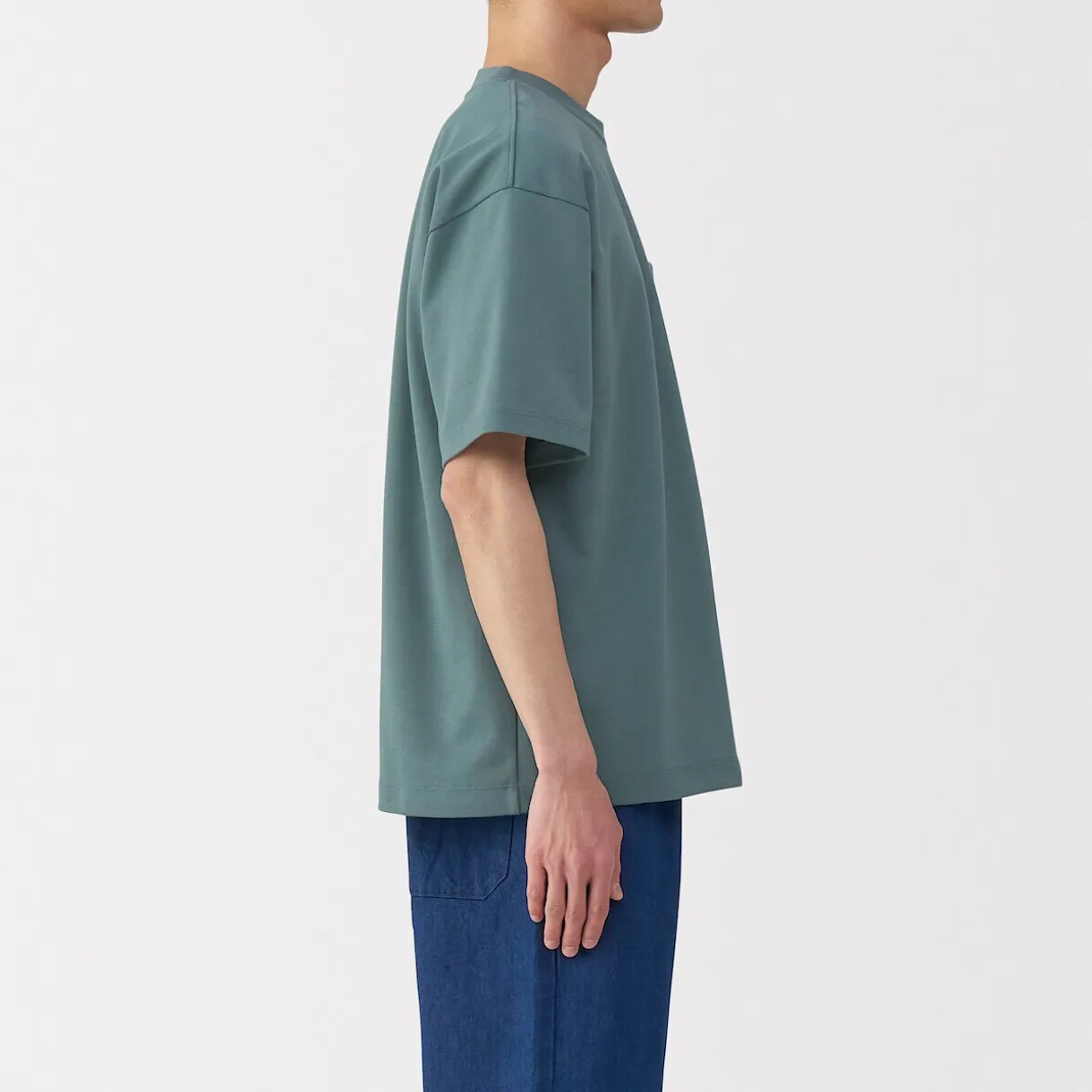 T‐shirt Cool Touch à poche coupe Relax pour homme.