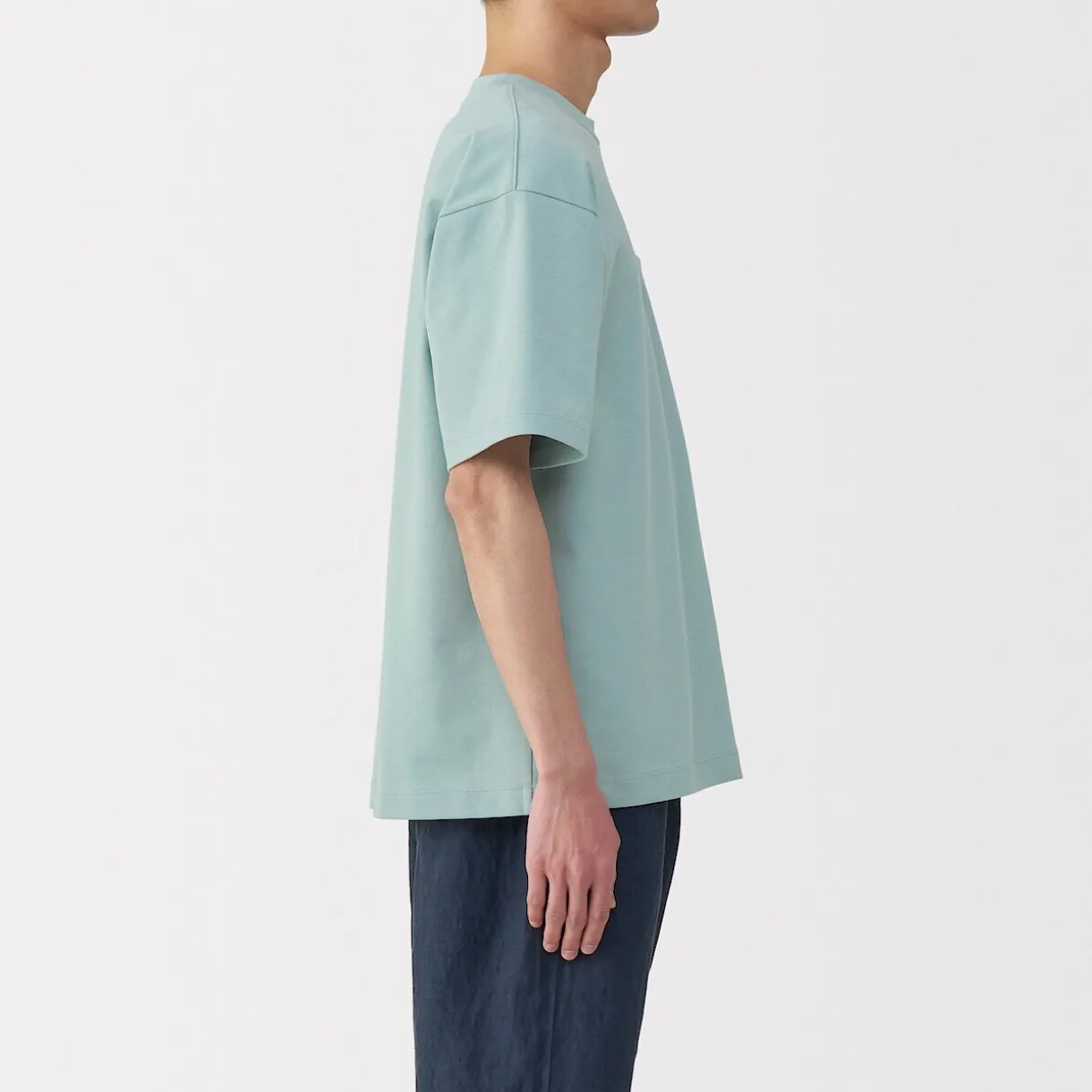 T‐shirt Cool Touch à poche coupe Relax pour homme.