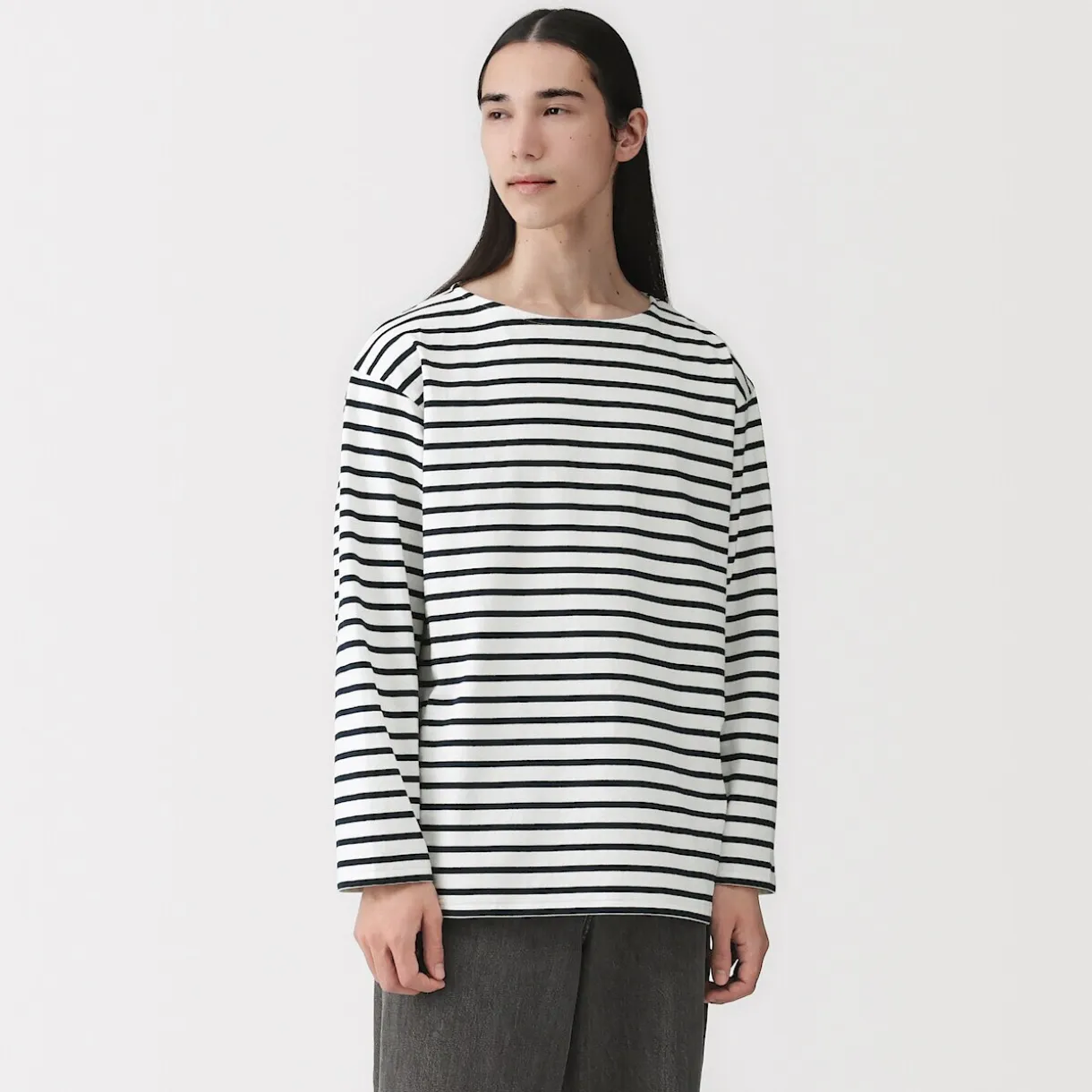 T-shirt délavé à manches longues et à col bateau en coton épais pour homme