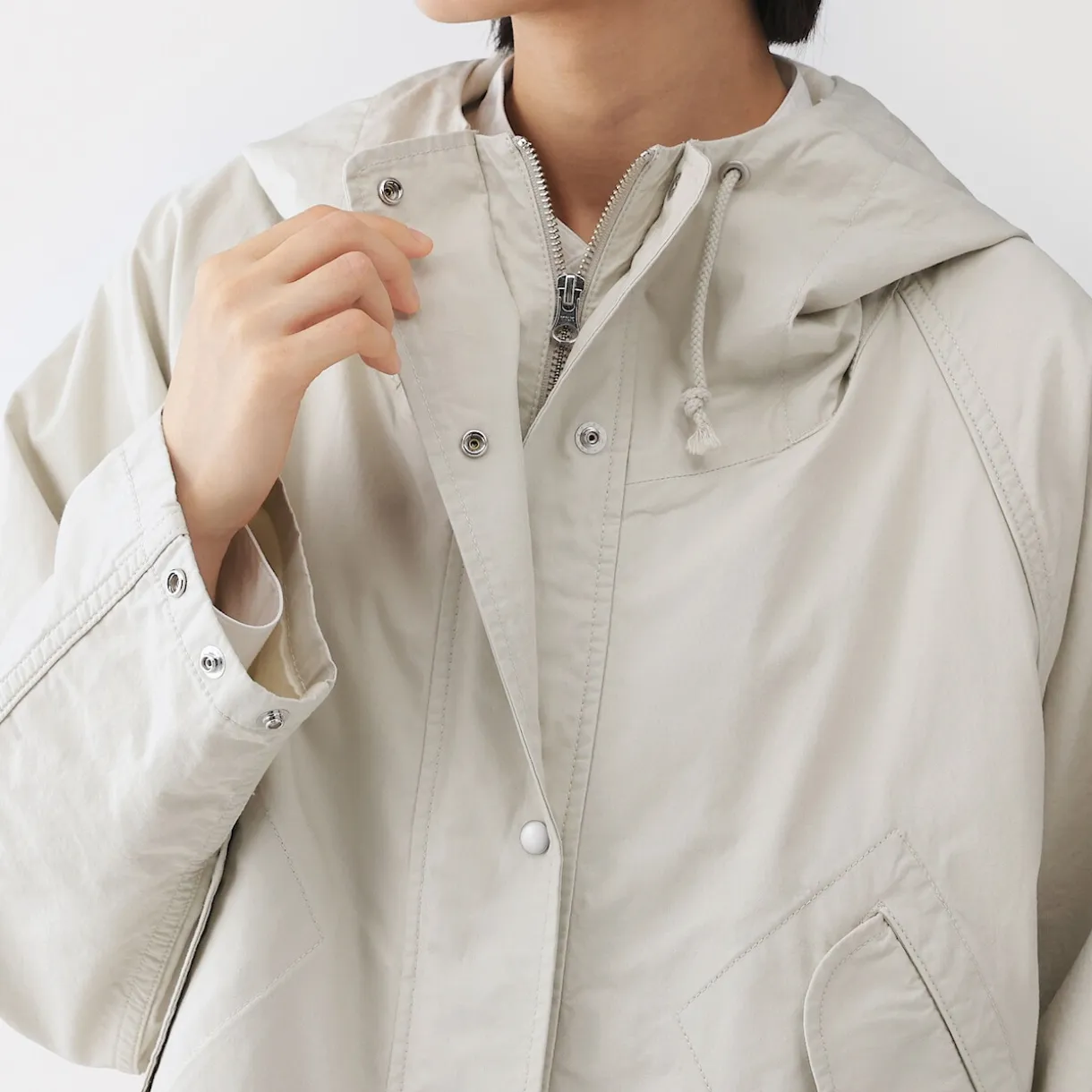 Veste à capuche en toile de coton léger pour femme