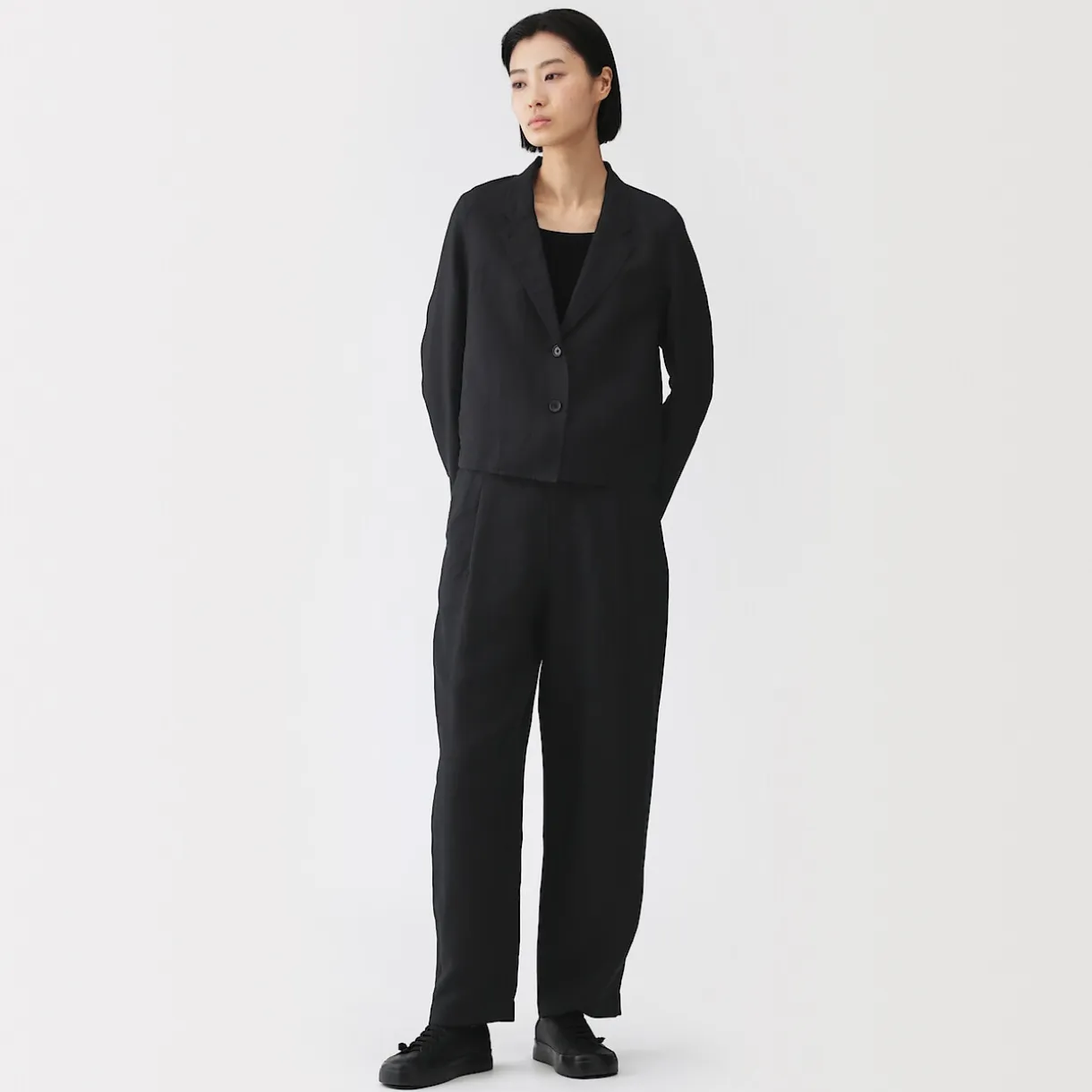 Veste courte en lin et lyocell pour femme