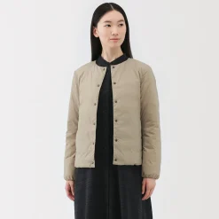 Veste légère pliable en nylon recyclé sans col pour femme