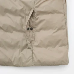 Veste légère pliable en nylon recyclé sans col pour femme