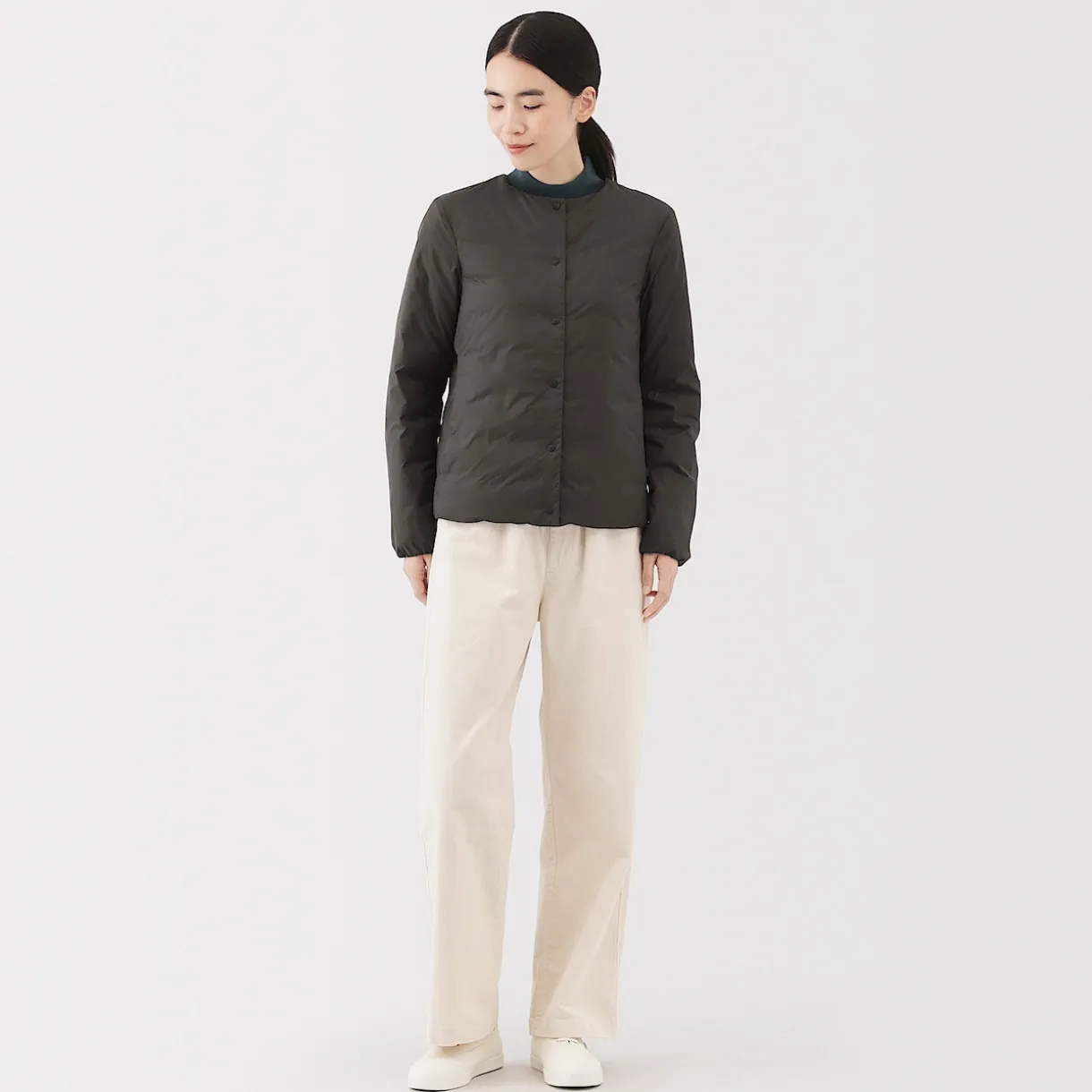 Veste légère pliable en nylon recyclé sans col pour femme