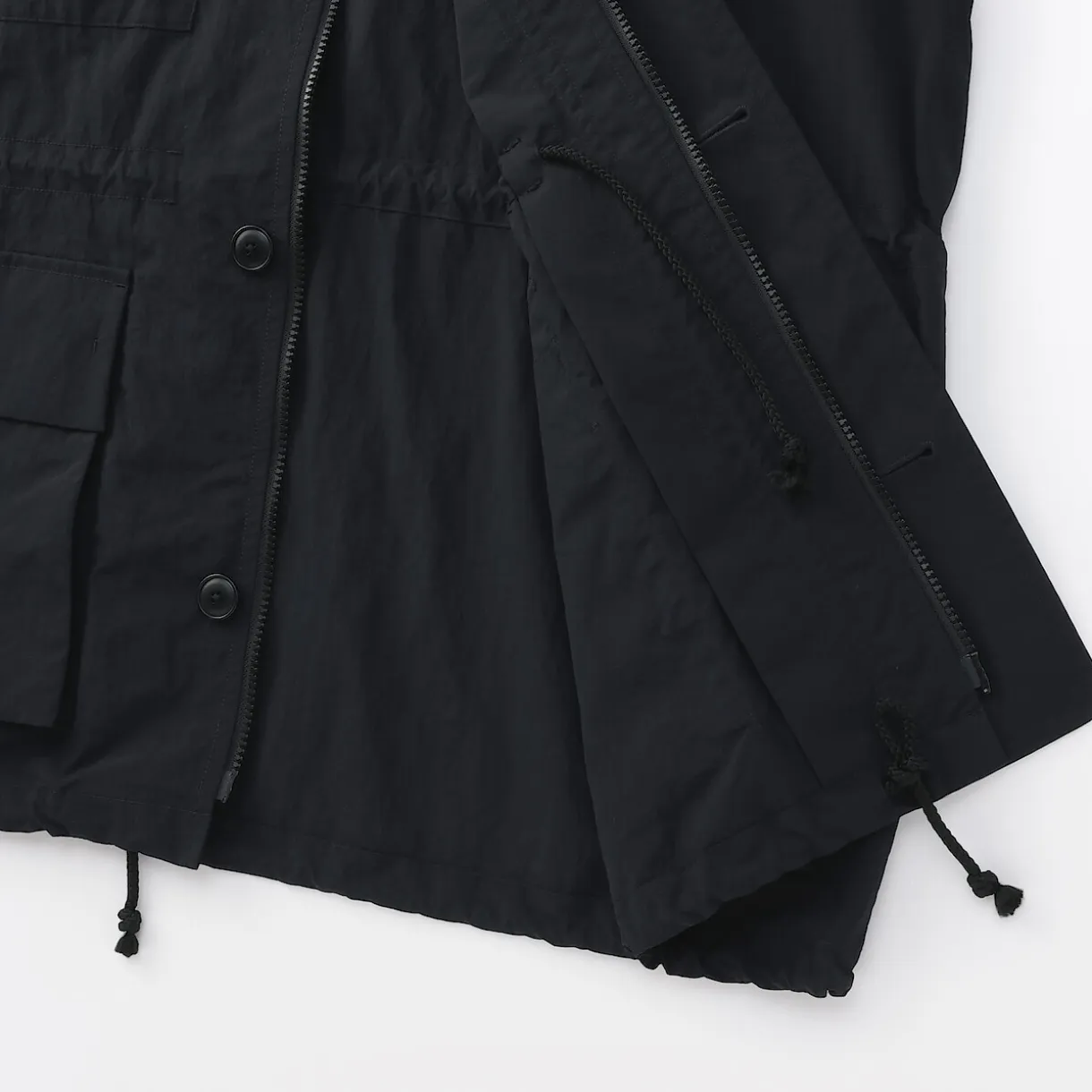 Veste utilitaire en nylon à la teinture naturelle pour femme