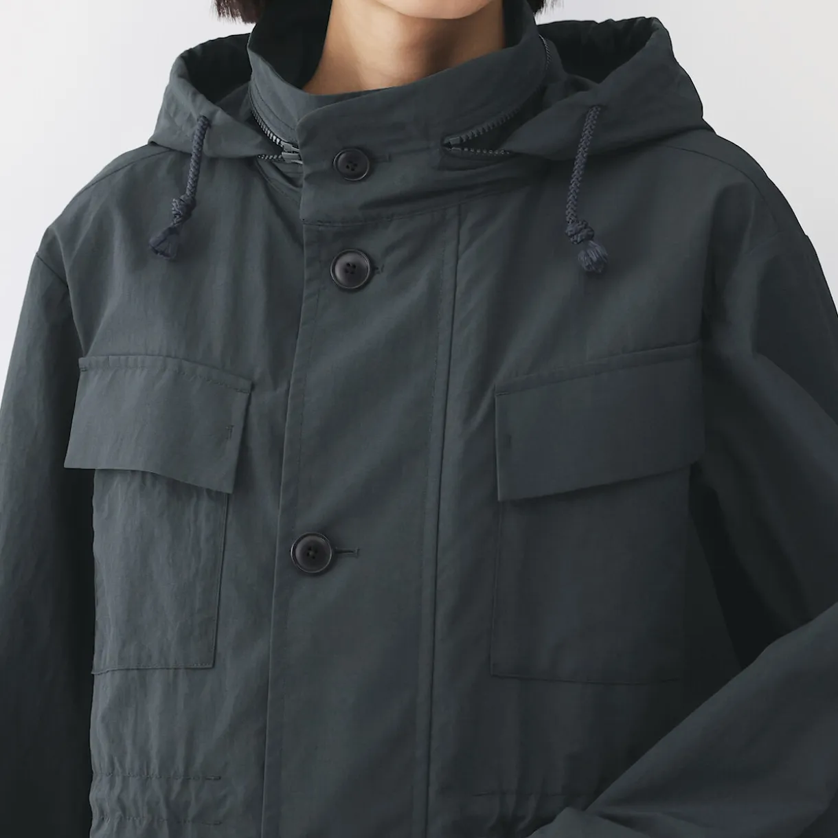 Veste utilitaire en nylon à la teinture naturelle pour femme